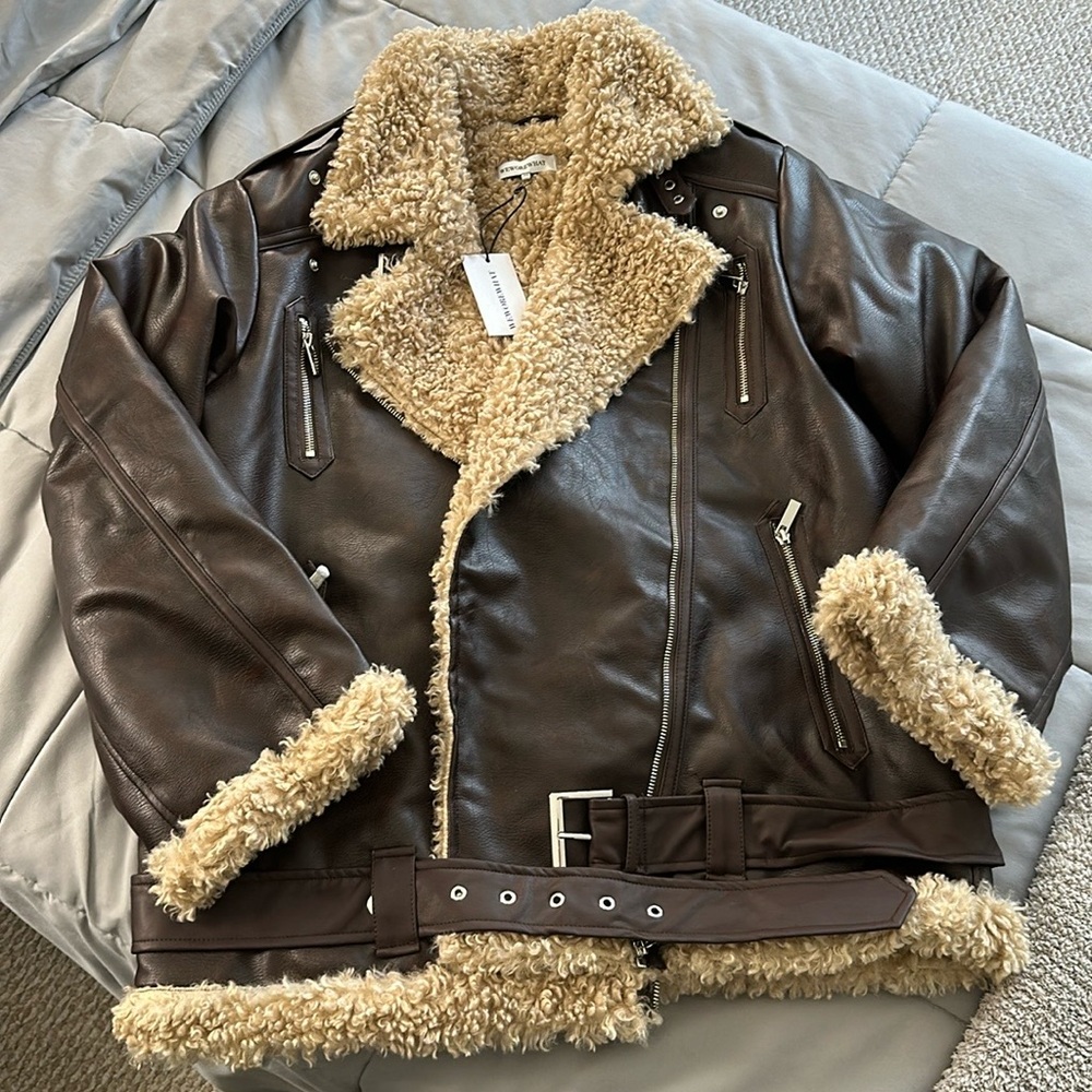 WEWOREWHAT Oversized Sherpa Moto Jacket